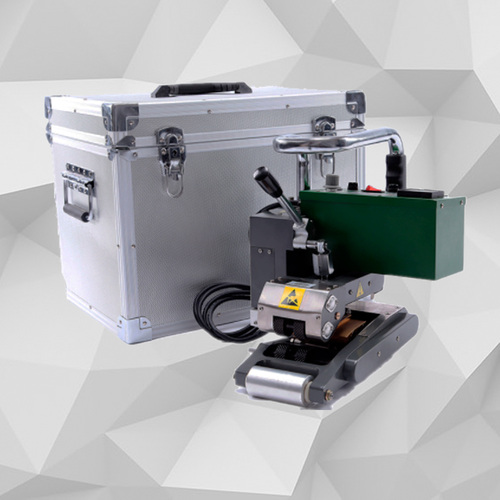 Soldadora de geomembrana CL900
